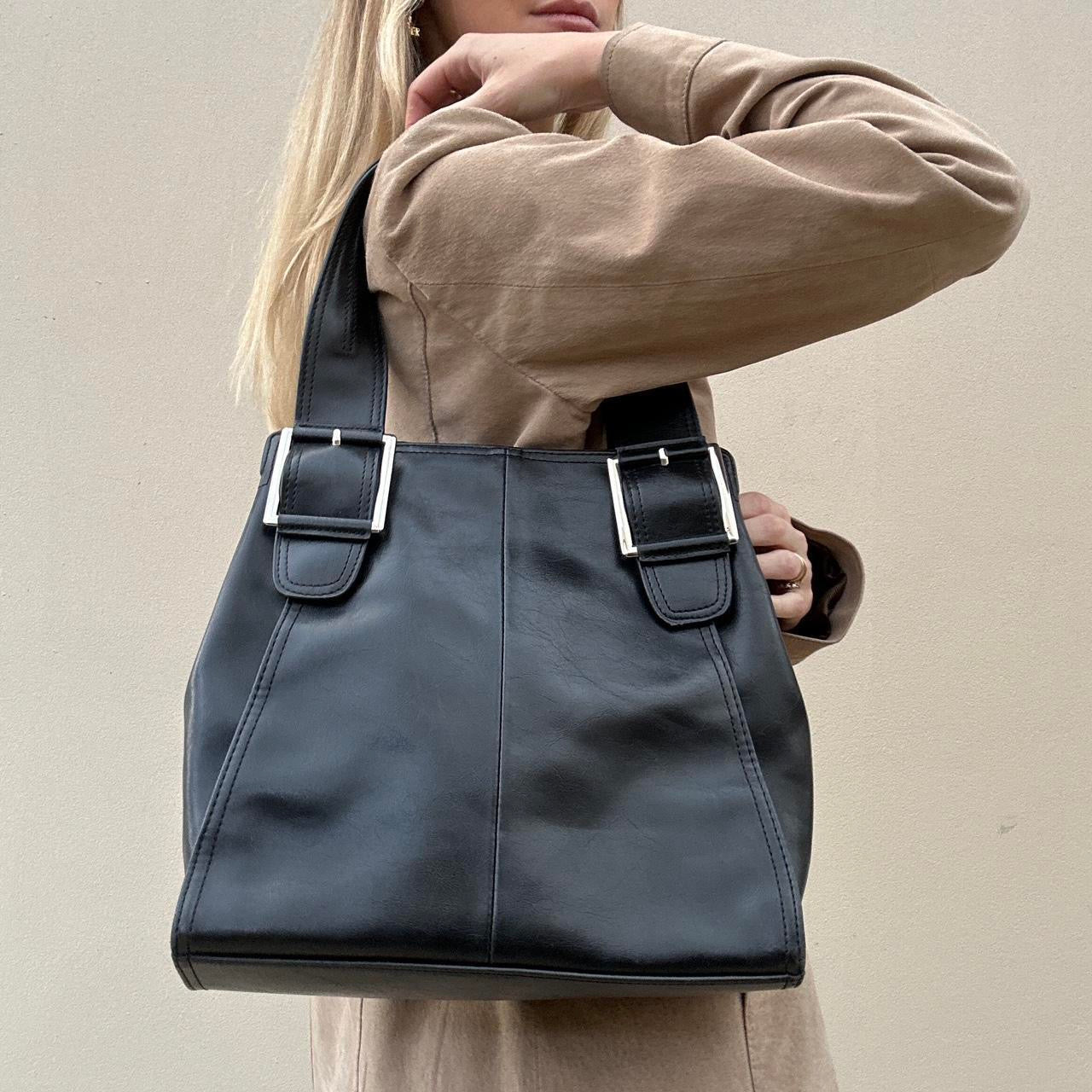 Vintage 00s buckle leather bag