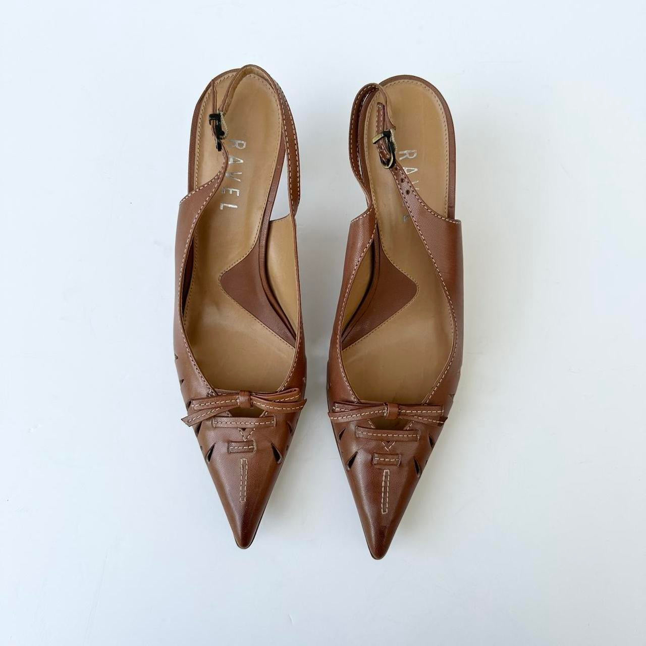 Vintage brown pointed kitten heels