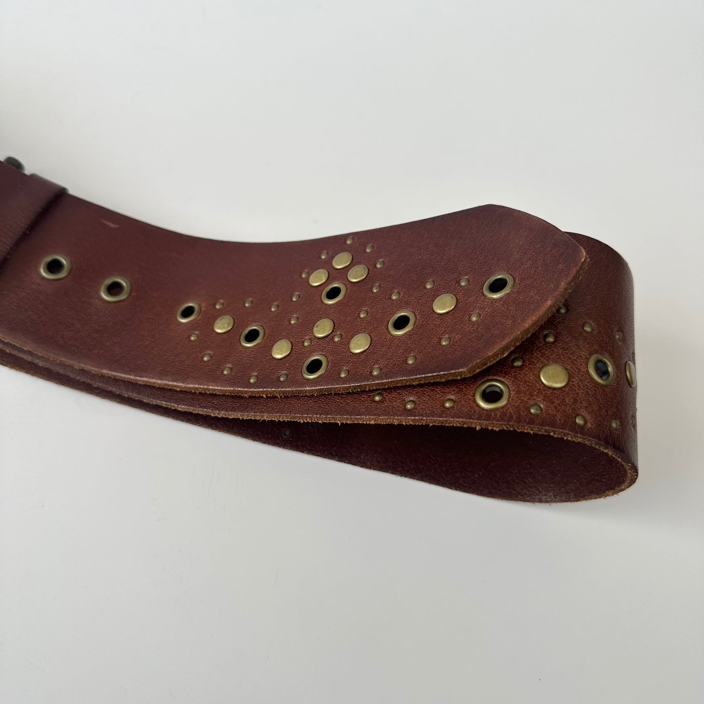 Vintage brown stud belt