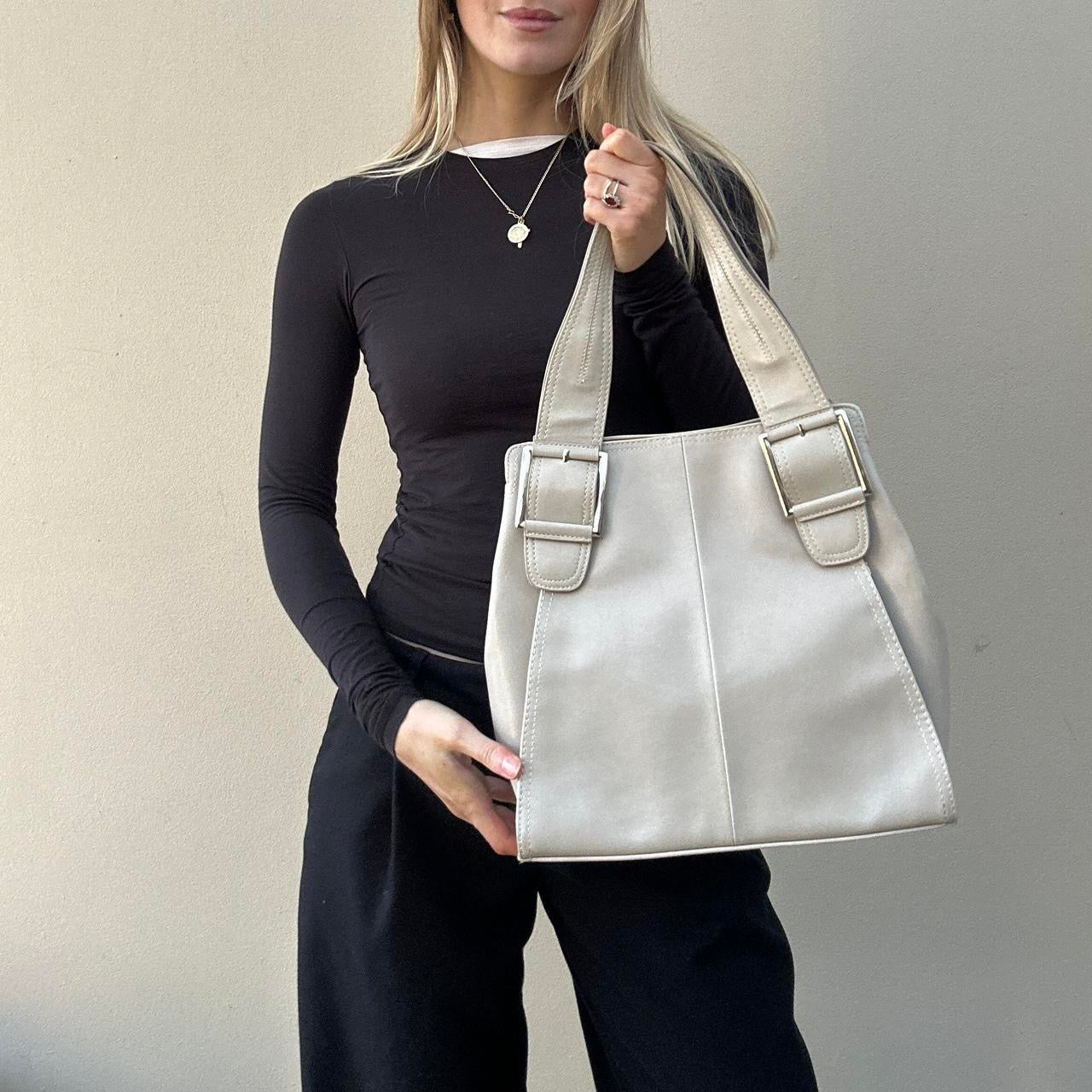 Vintage 00s cream leather buckle bag