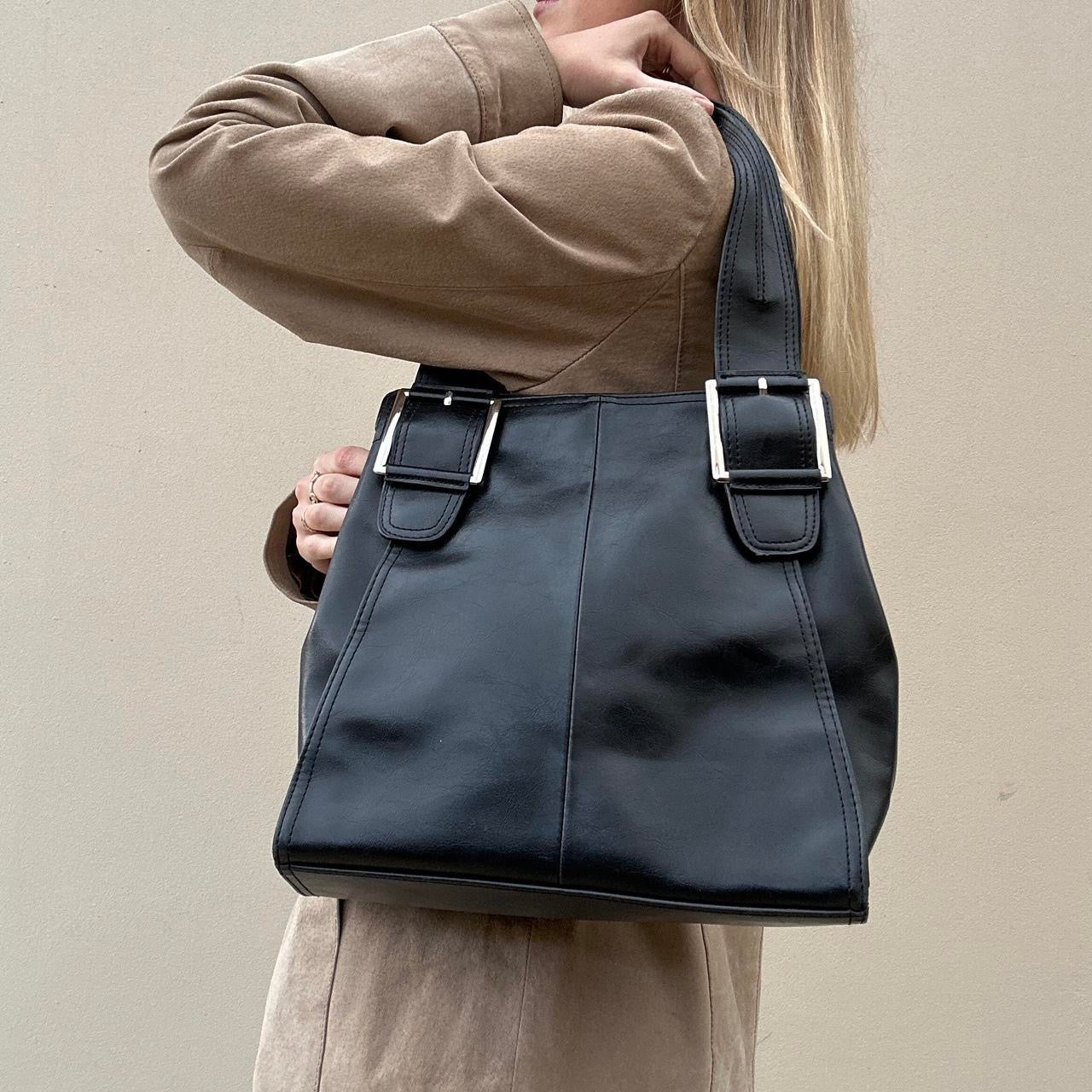 Vintage 00s buckle leather bag