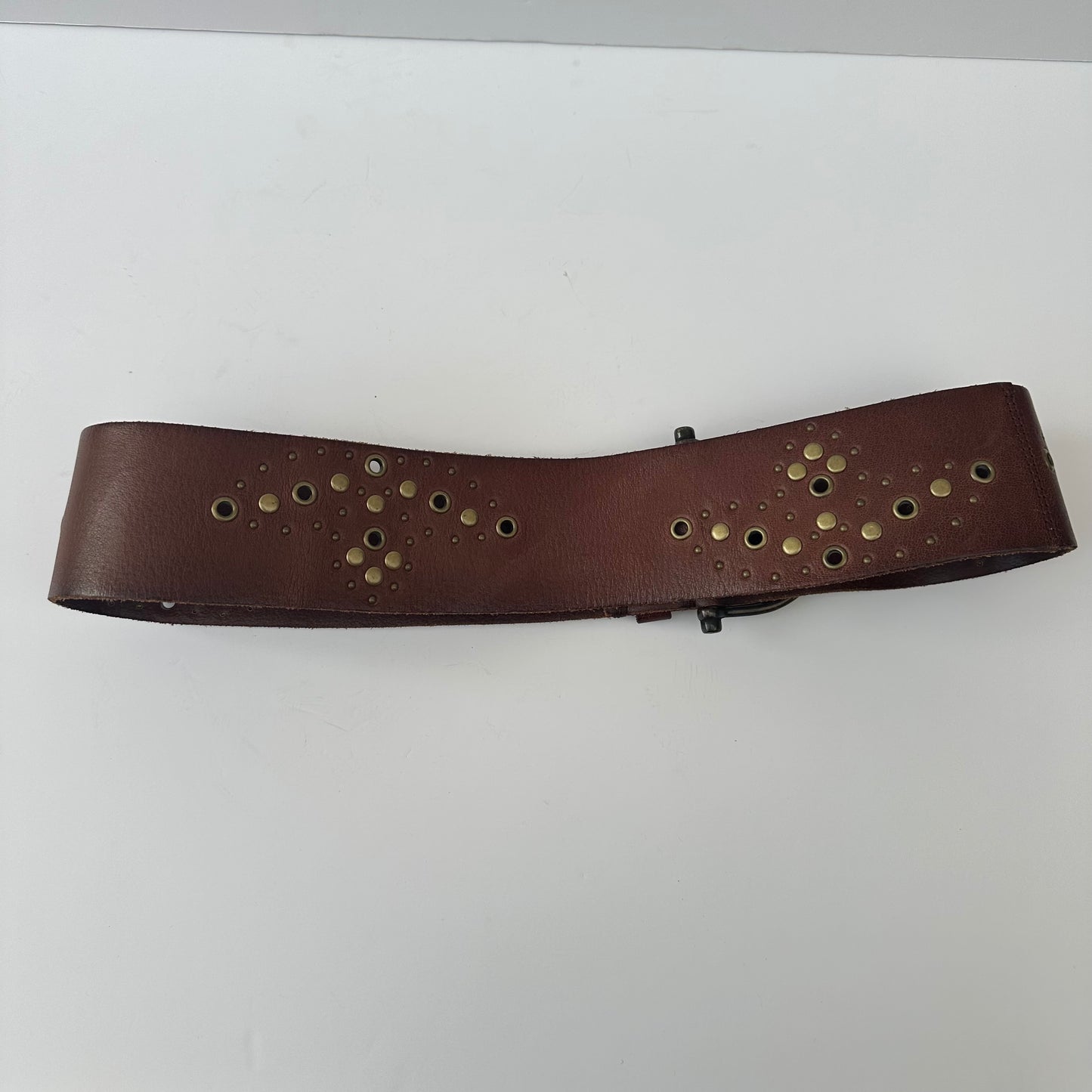 Vintage brown stud belt