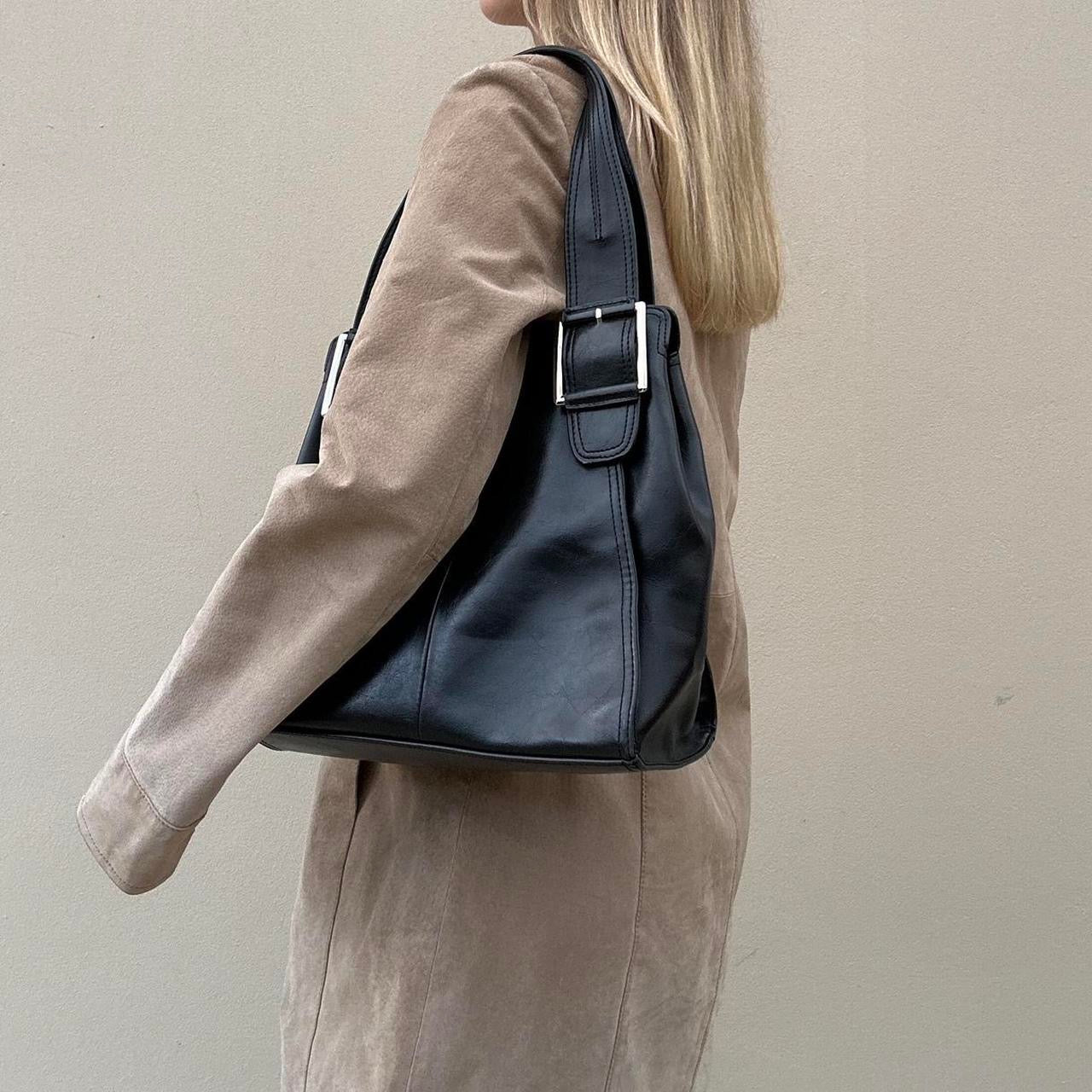 Vintage 00s buckle leather bag