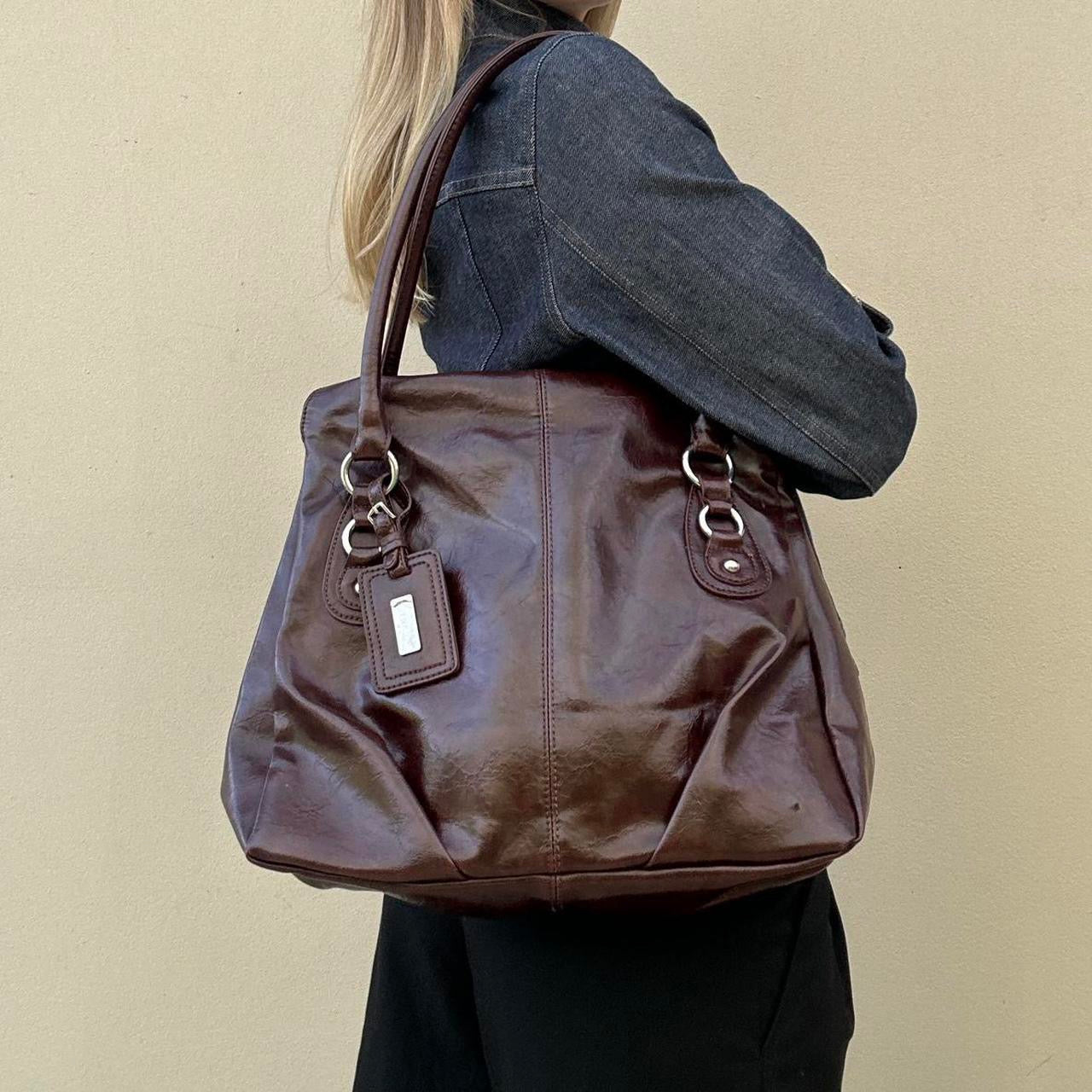 Vintage 00s brown leather bag