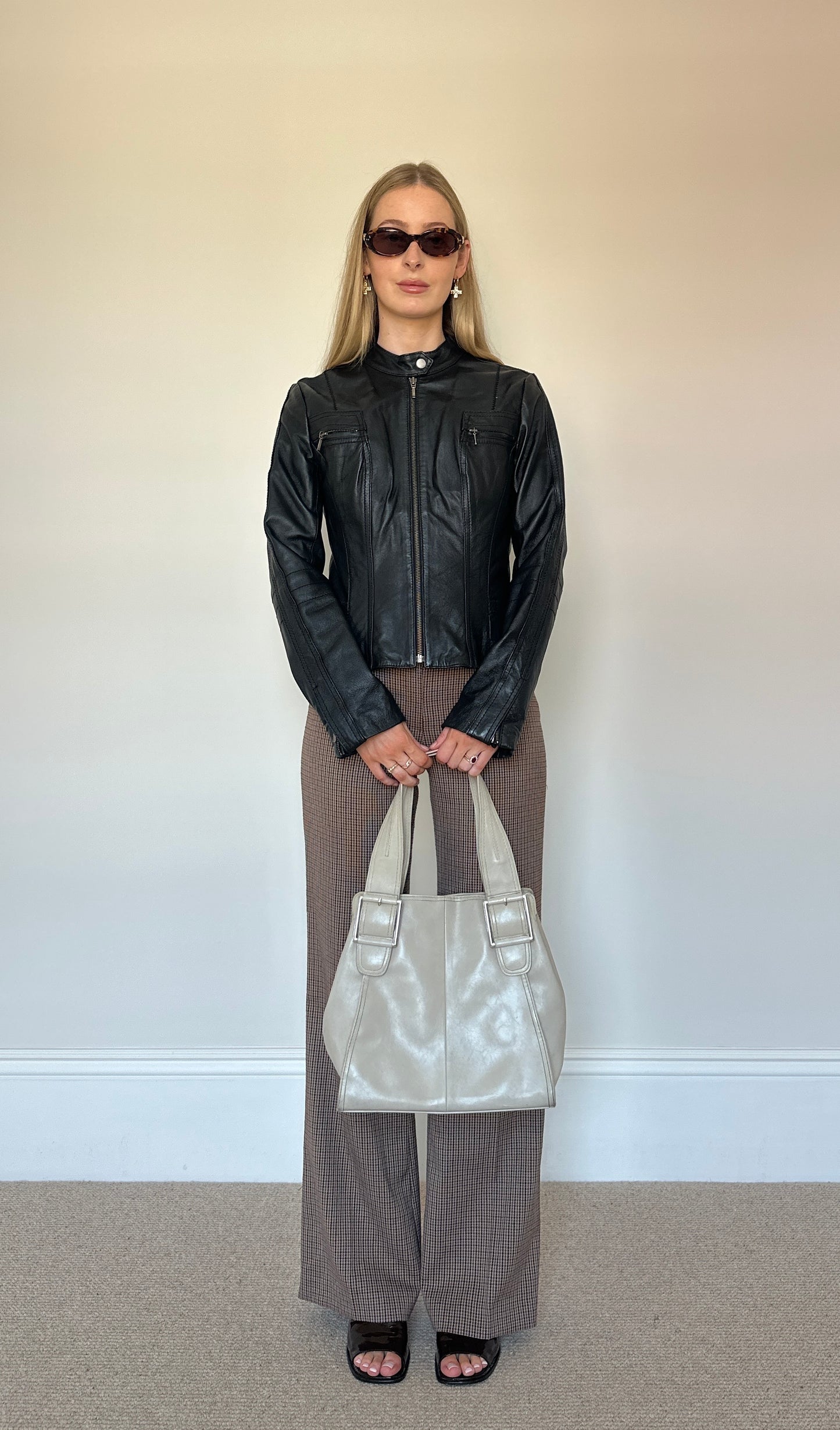 Vintage beige buckle bag