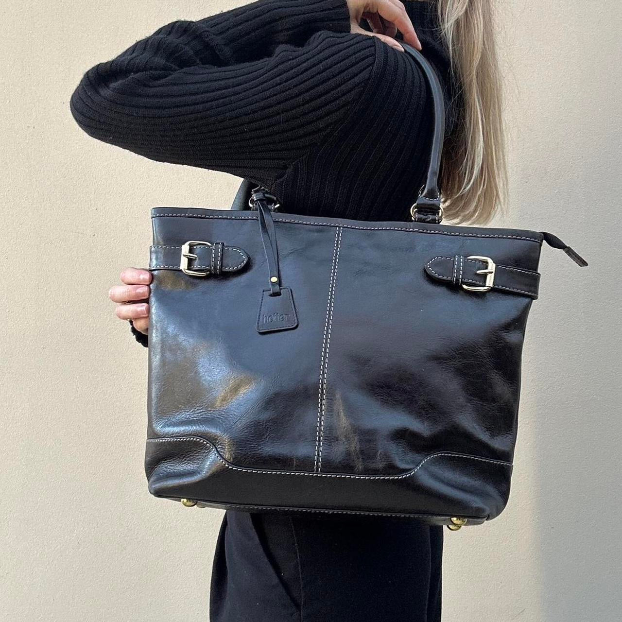 Vintage 00s black leather bag