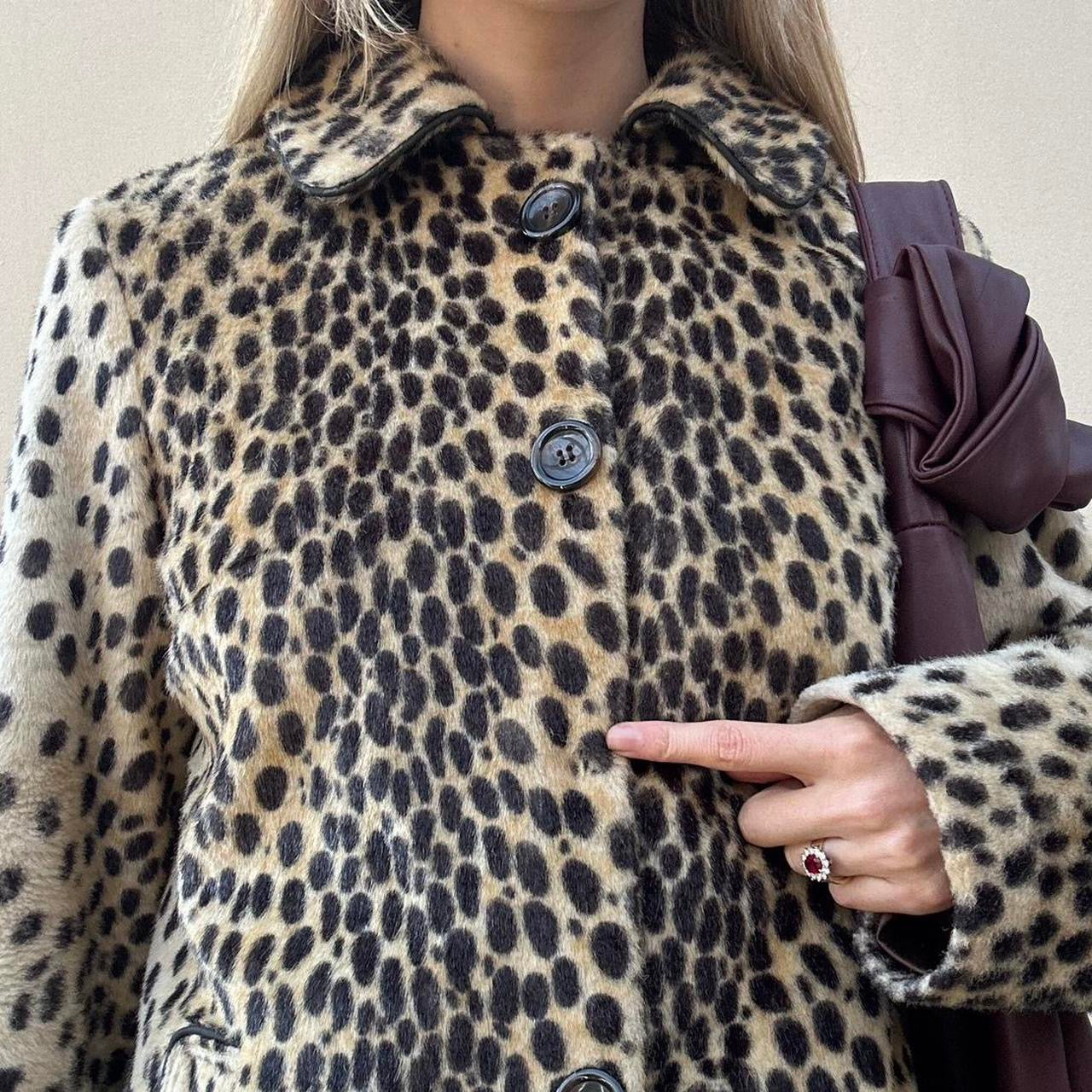 Vintage 00s leopard coat (missing button)