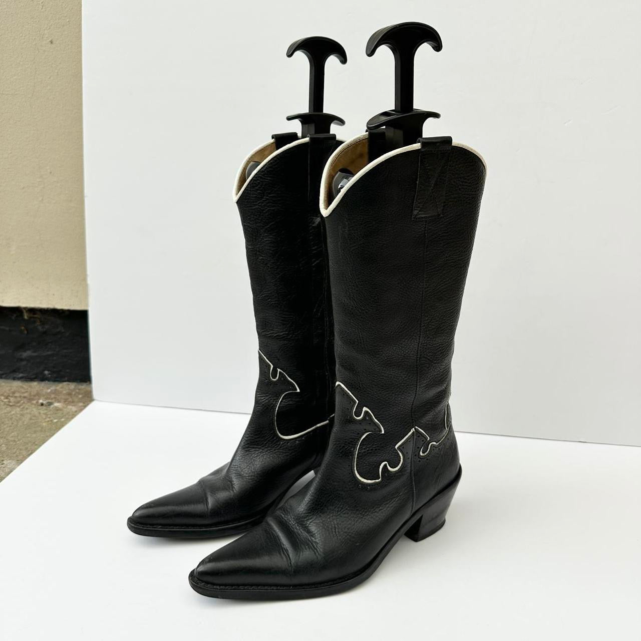 Vintage 90s cowboy boots