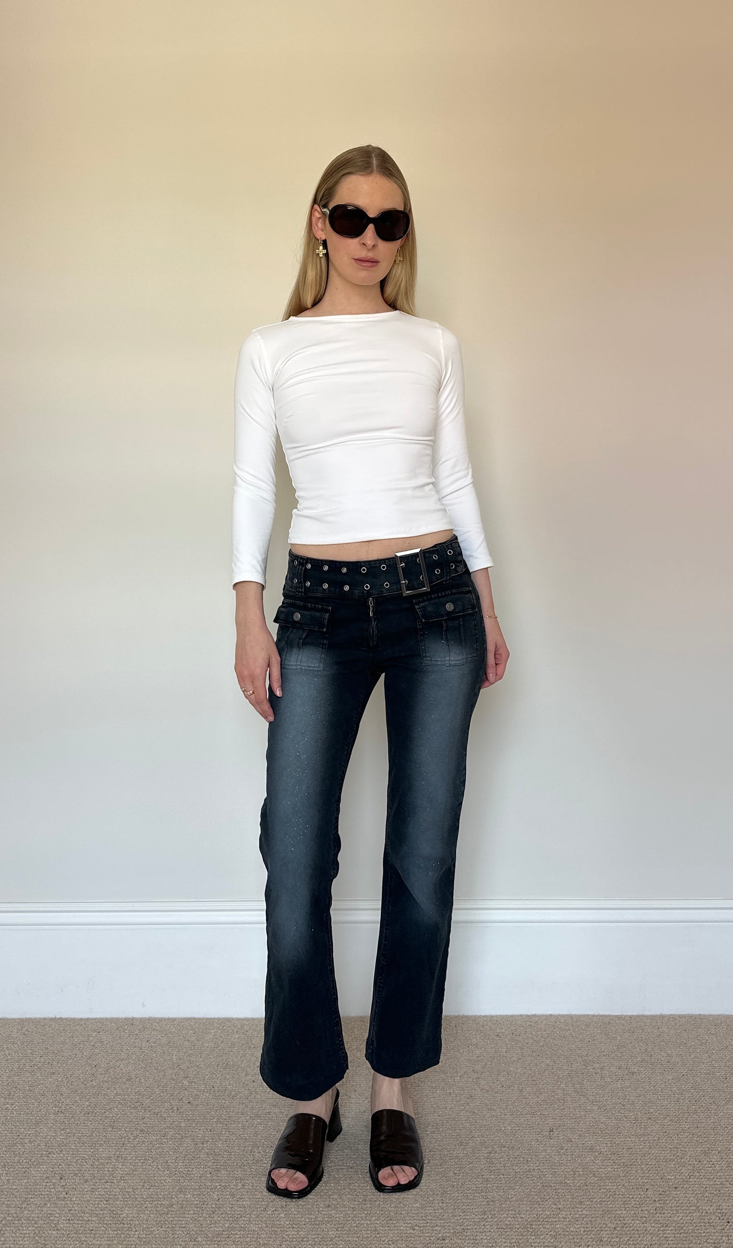 Vintage grommet belt cropped jeans
