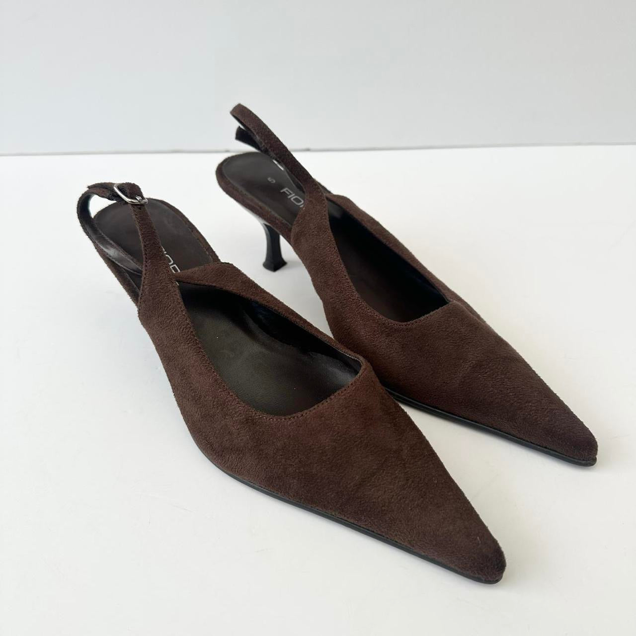 Vintage 00s brown sling back heels