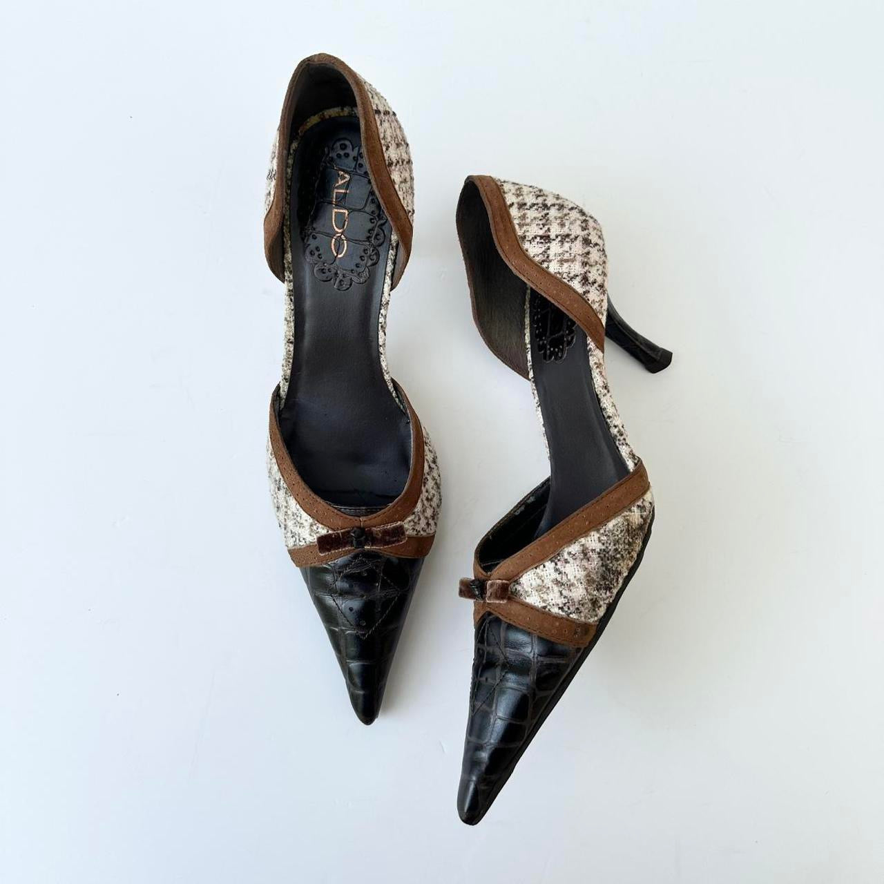 Vintage 00s pointed kitten heels