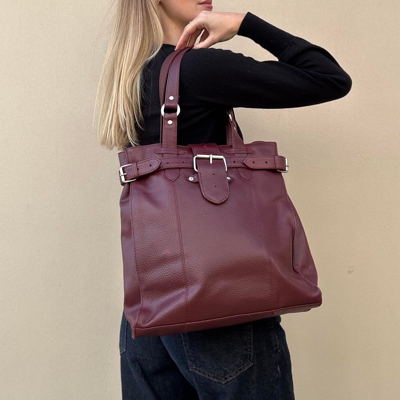 Vintage 00s burgundy leather bag