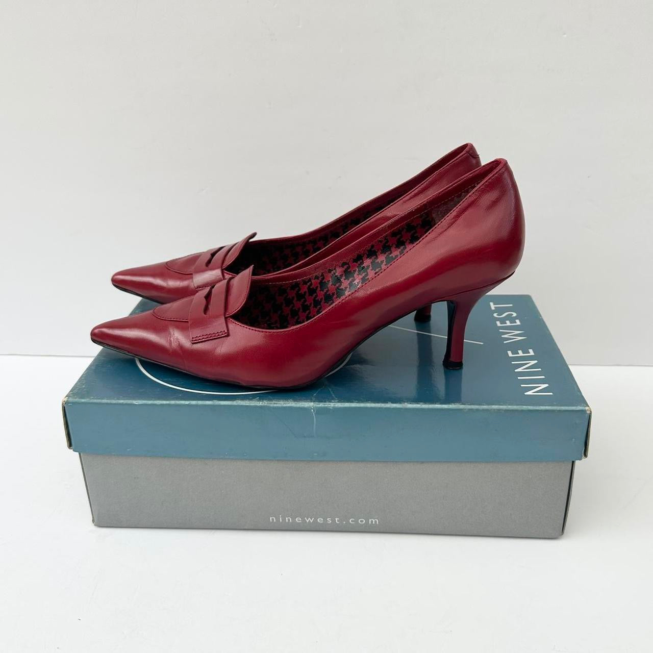 Vintage 00s Nine West kitten heels