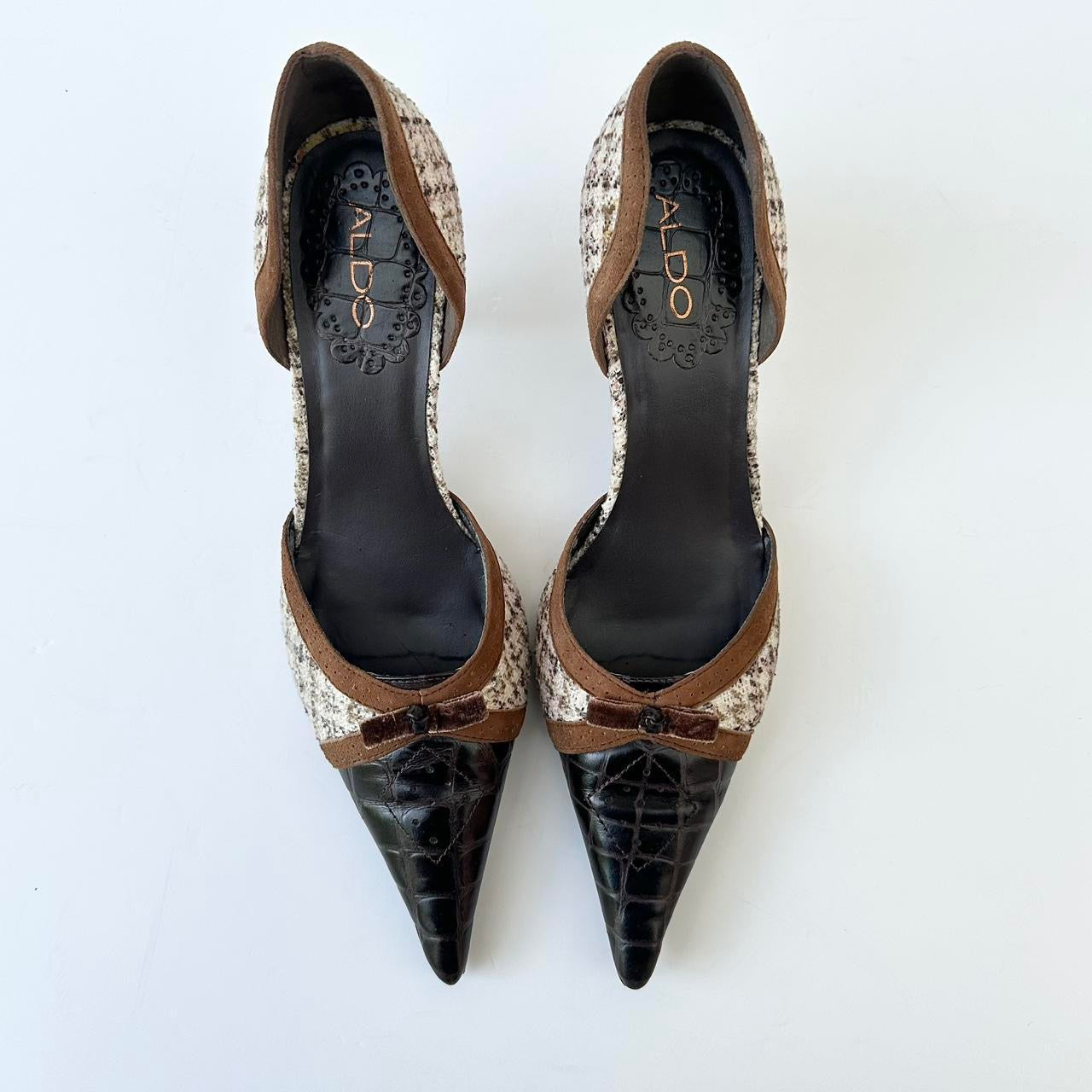 Vintage 00s pointed kitten heels