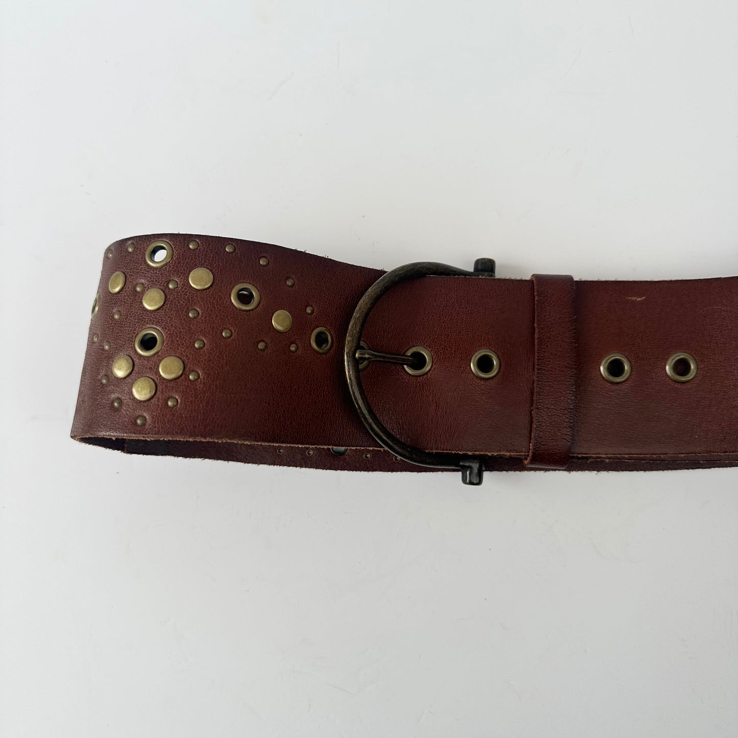 Vintage brown stud belt