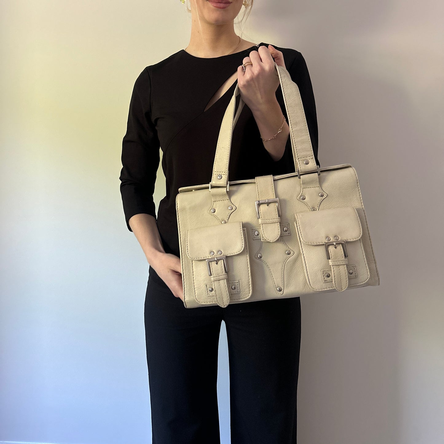Vintage cream leather handbag