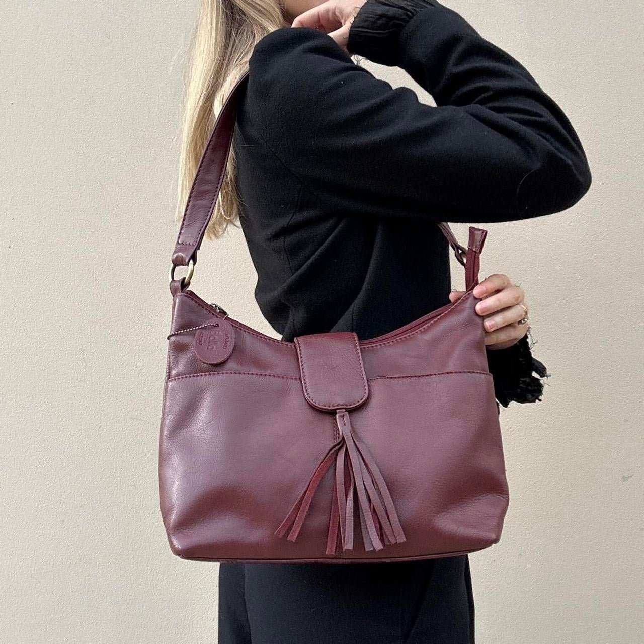 Vintage 00s burgundy leather bag