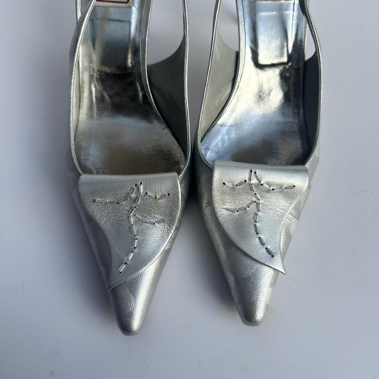 Vintage 00s silver heels