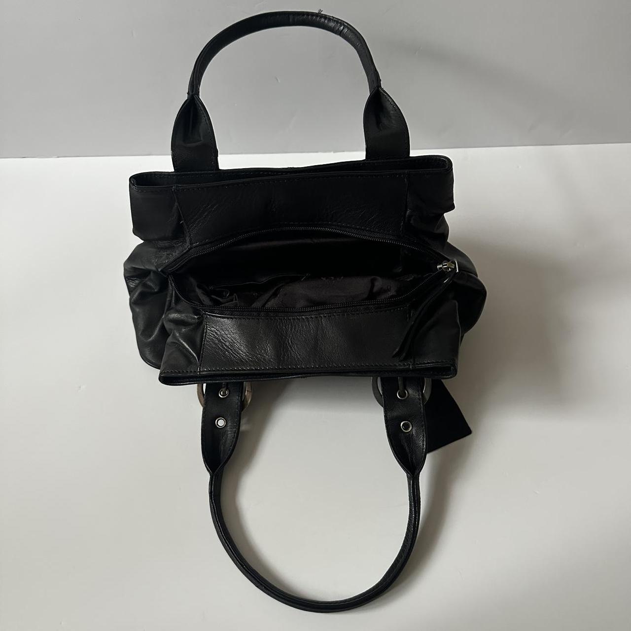 Vintage 00s black leather handbag