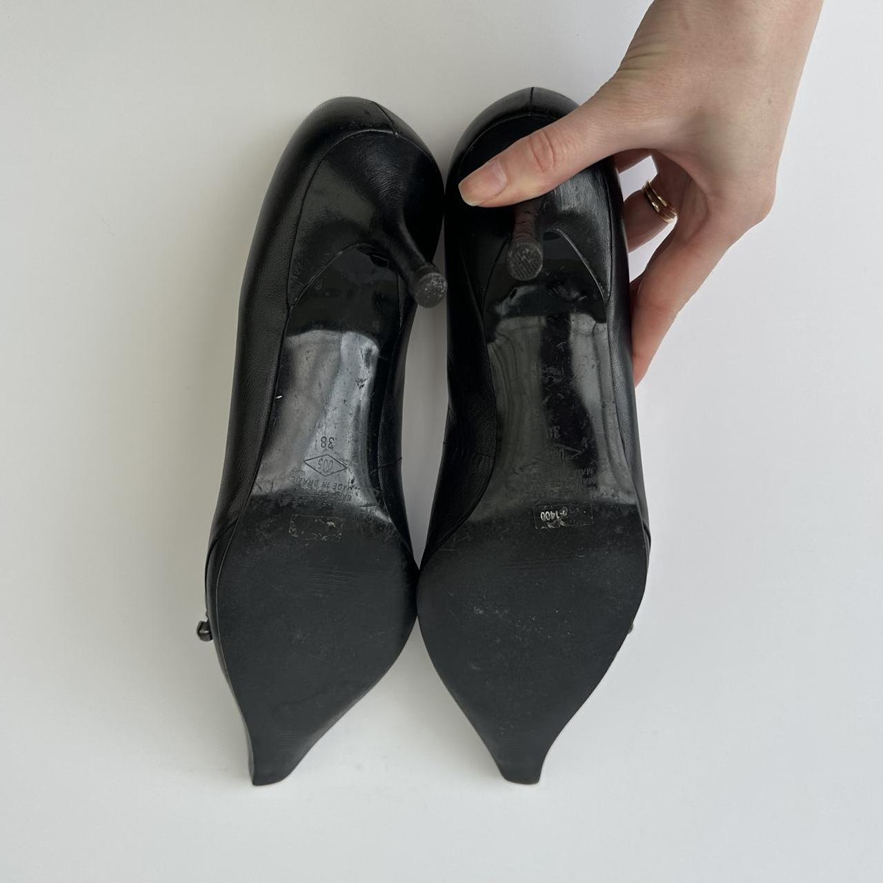 Vintage 00s piercing kitten heels