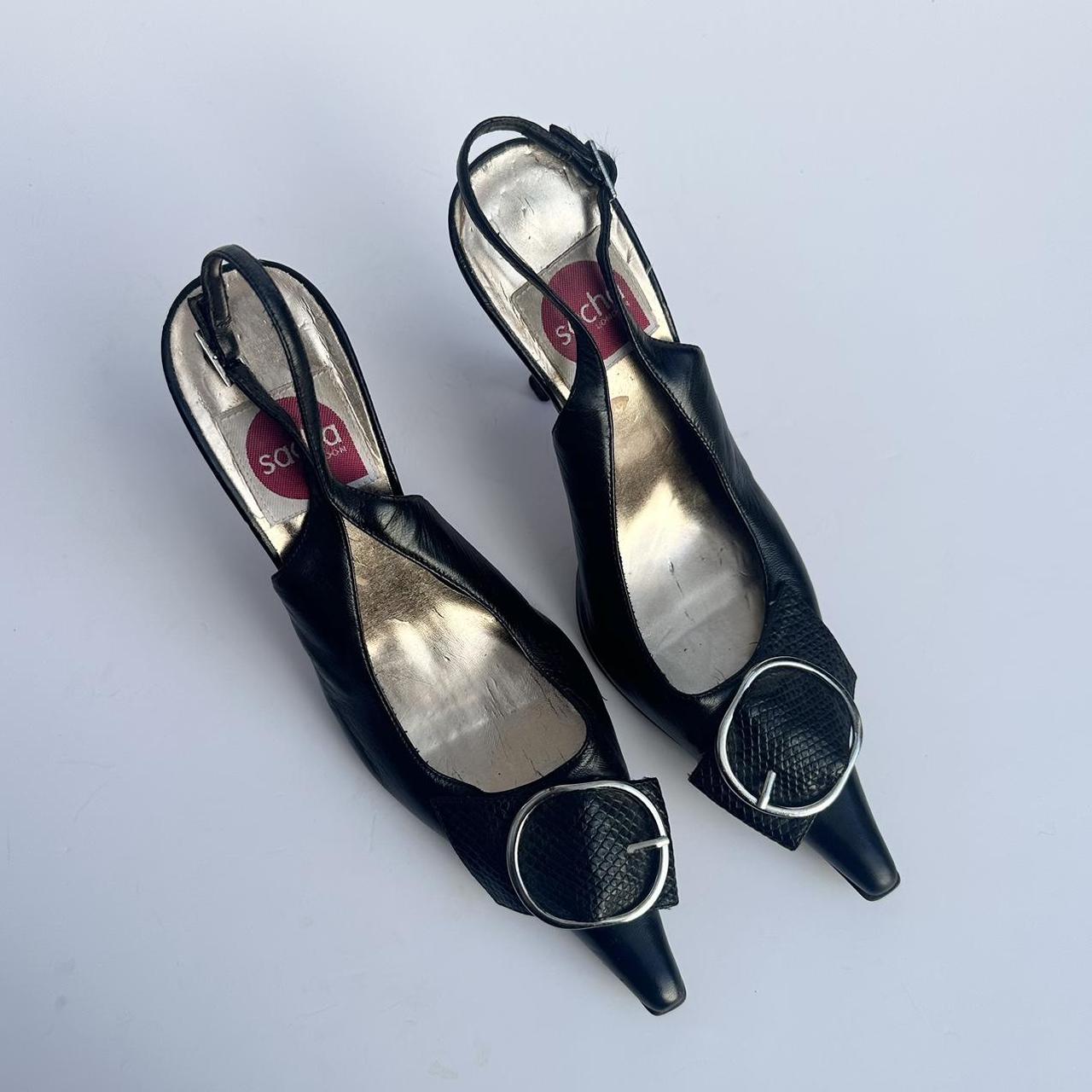 Vintage 00s buckle kitten heels
