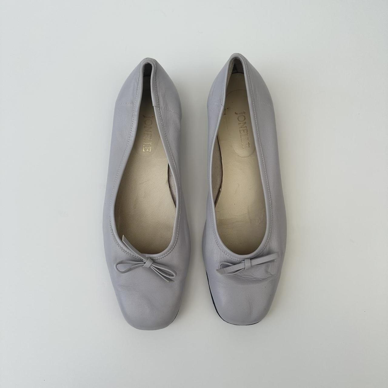 Lilac leather ballet flats