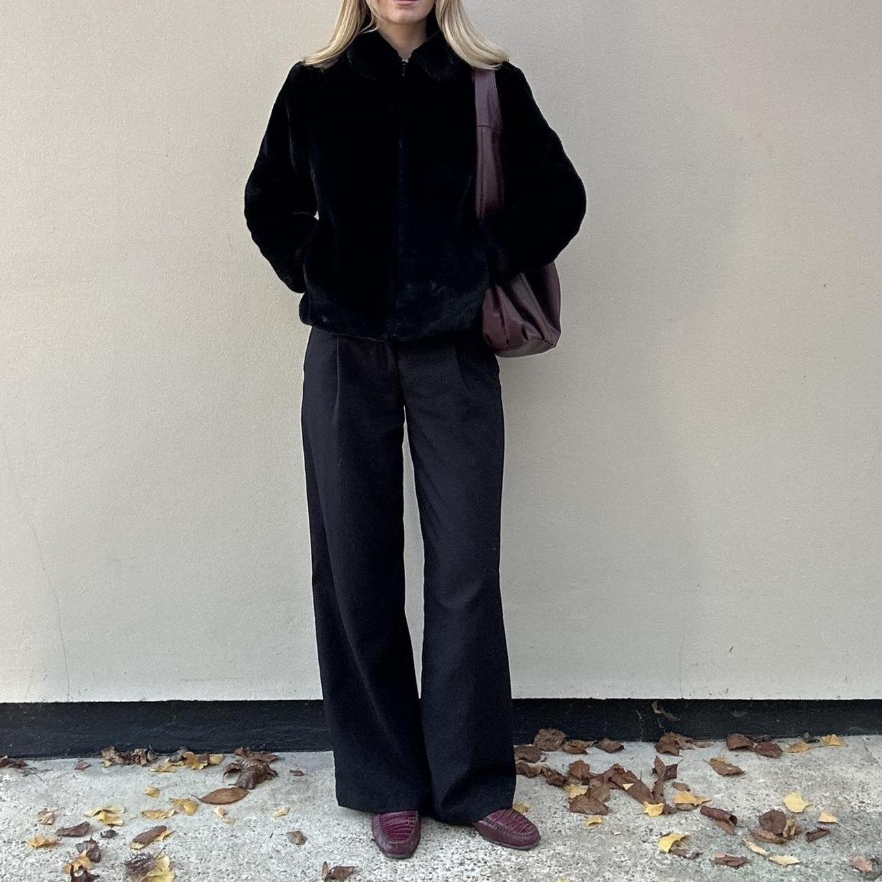 Vintage 00s GAP black faux fur zip jacket