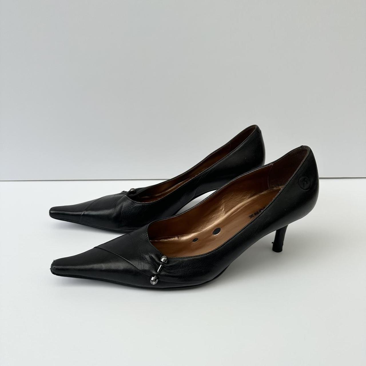 Vintage 00s piercing kitten heels