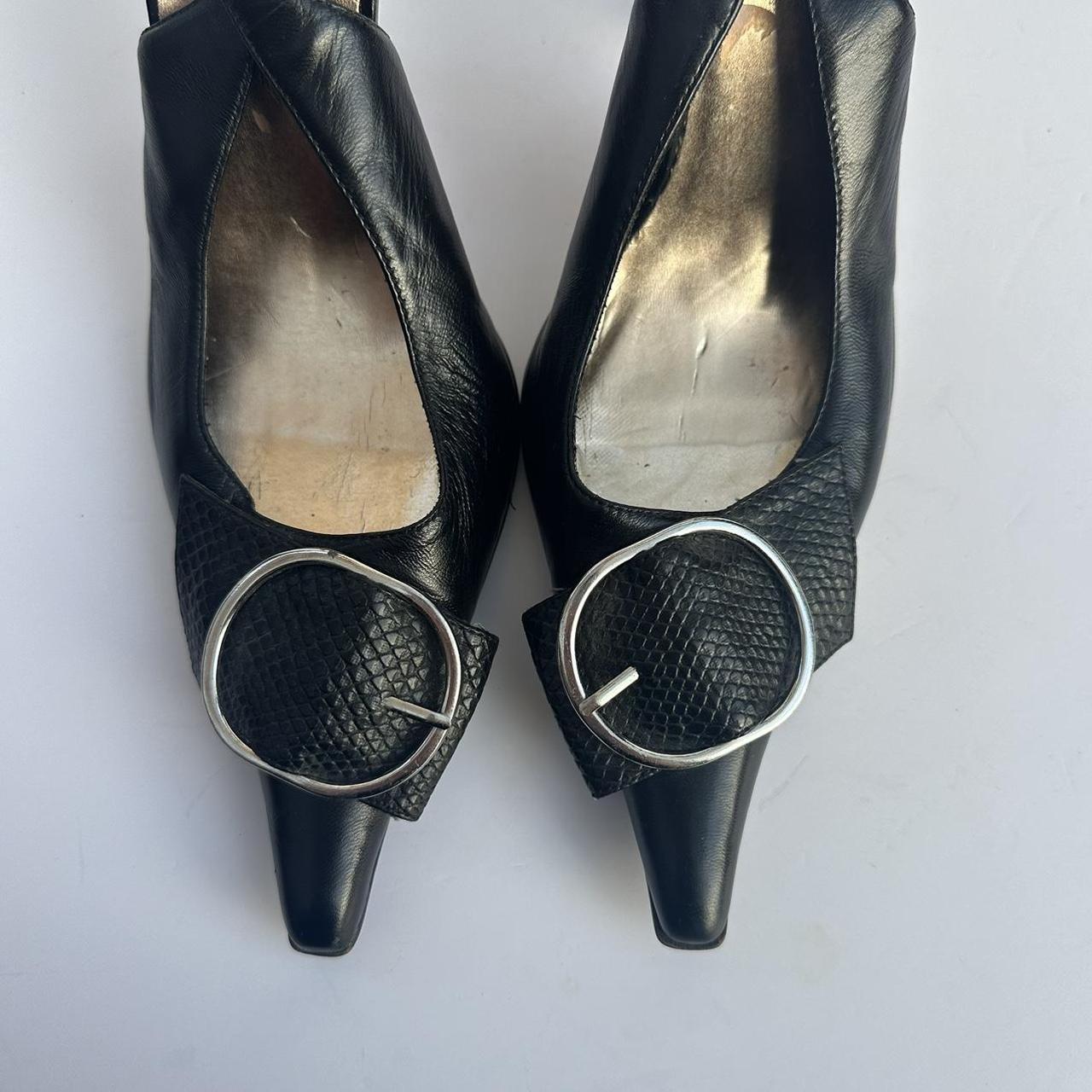 Vintage 00s buckle kitten heels