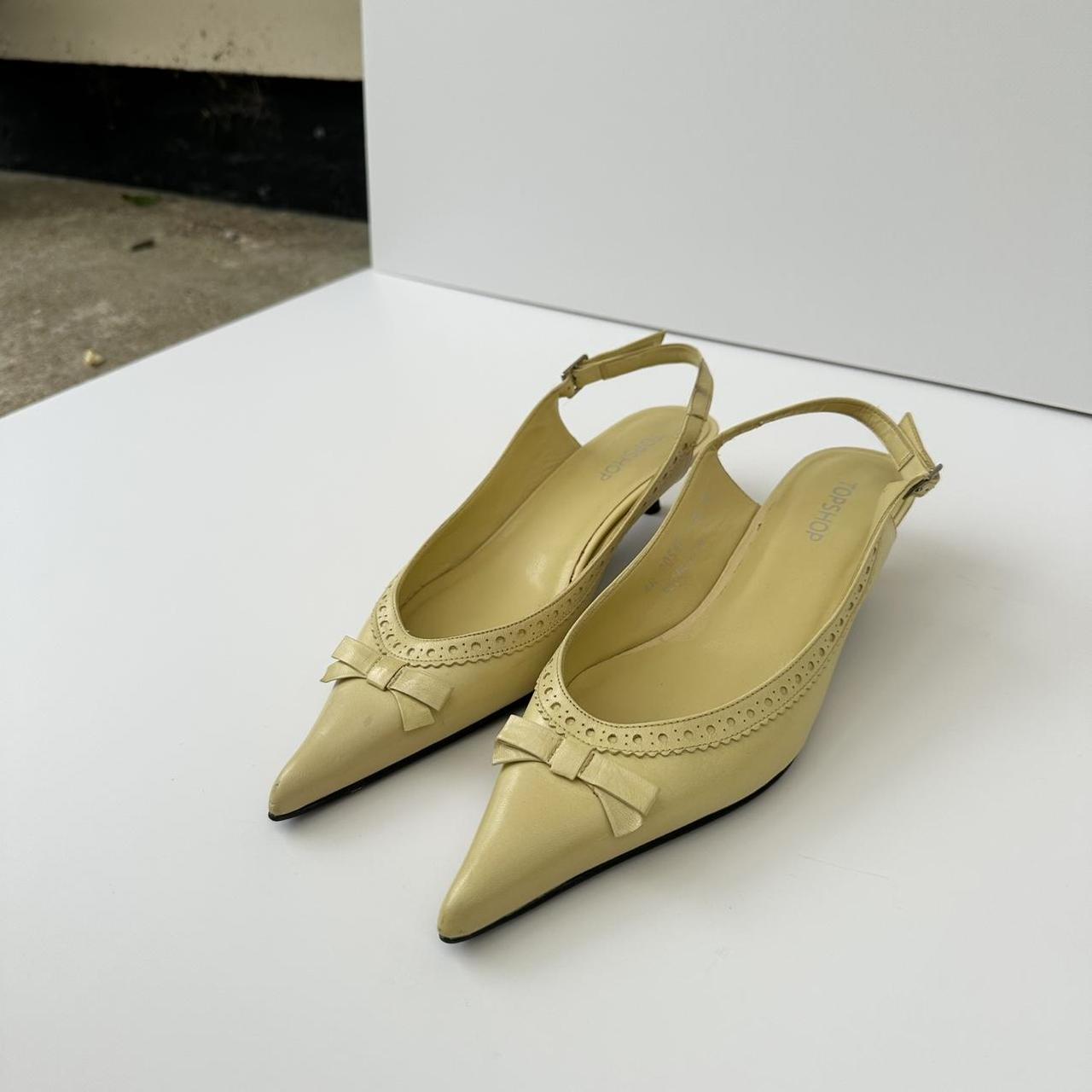 Vintage butter yellow kitten heels