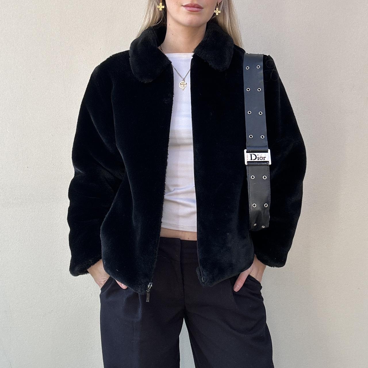Vintage 00s GAP black faux fur zip jacket