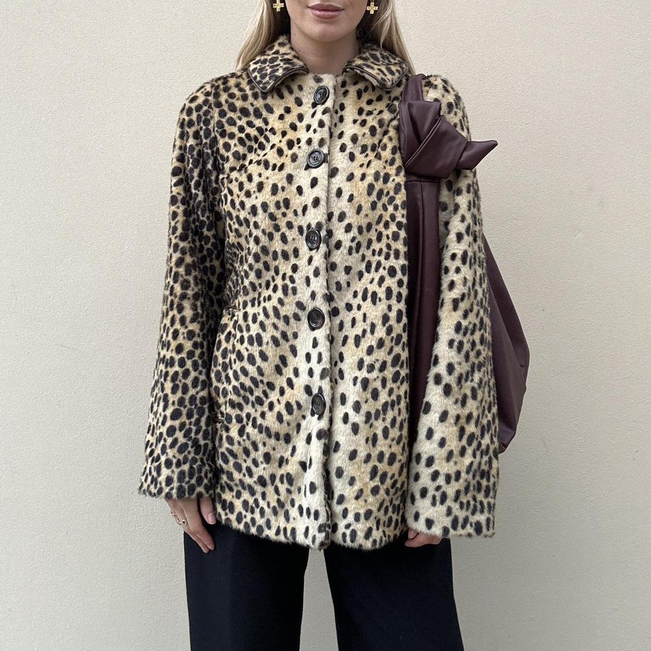 Vintage 00s leopard coat