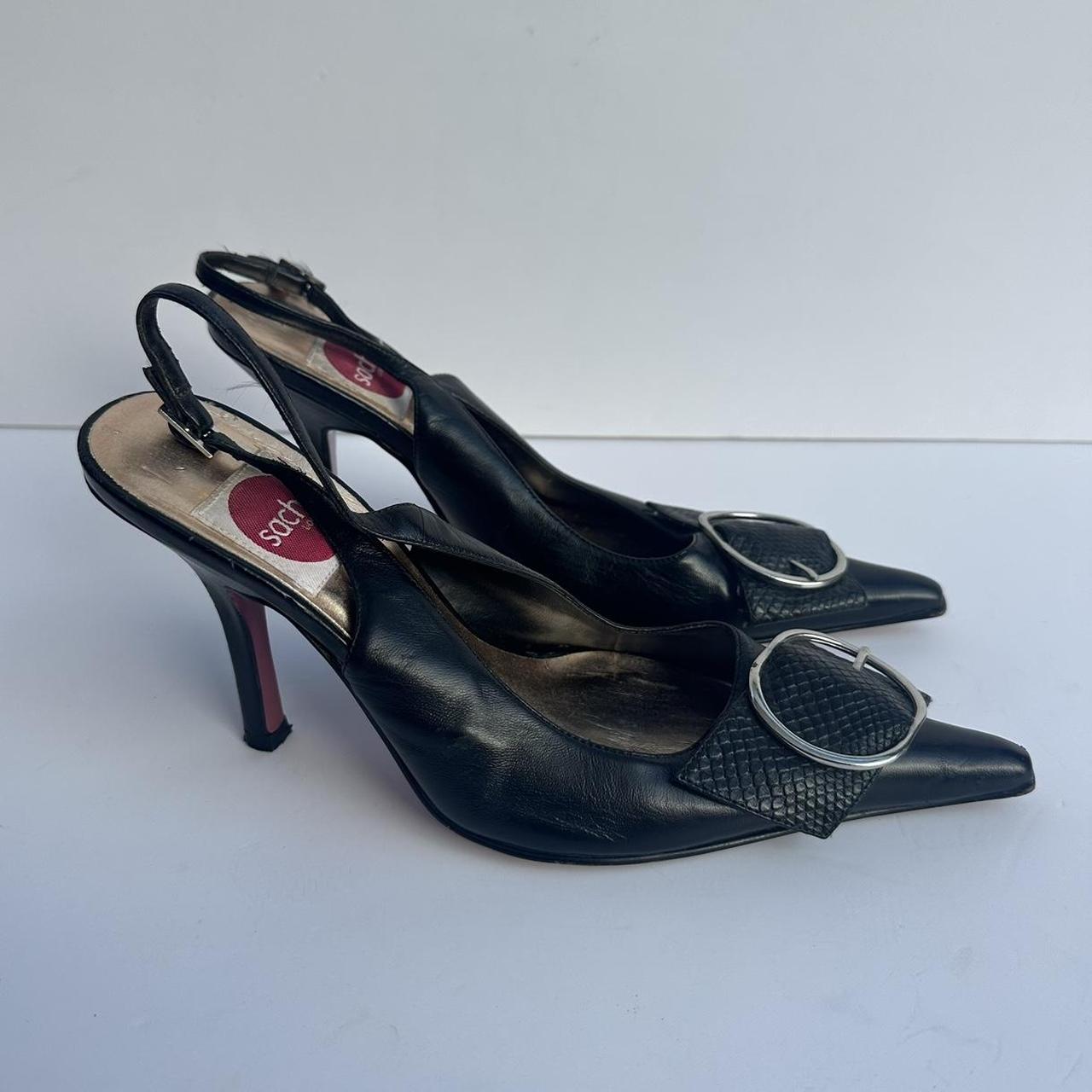 Vintage 00s buckle kitten heels