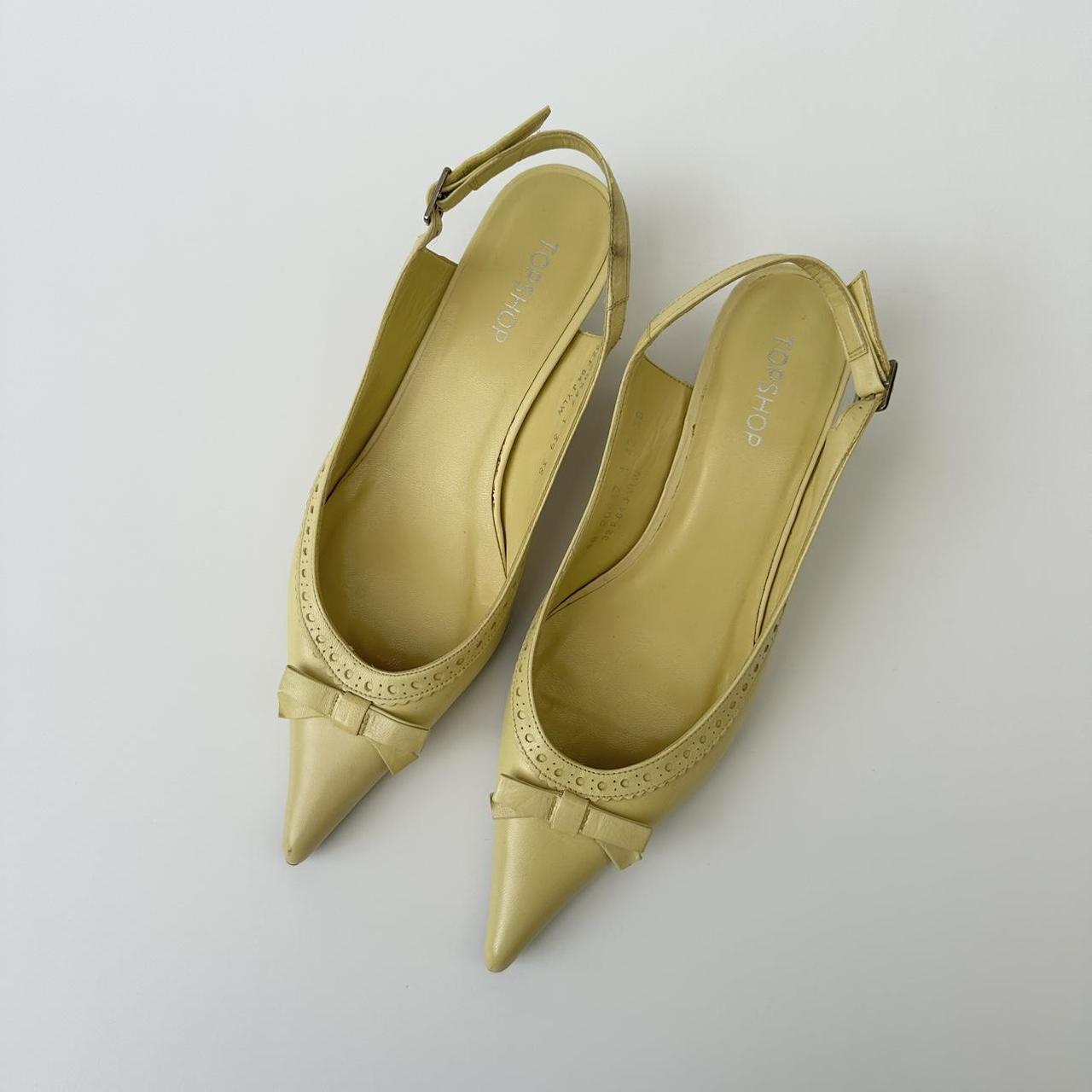Vintage butter yellow kitten heels