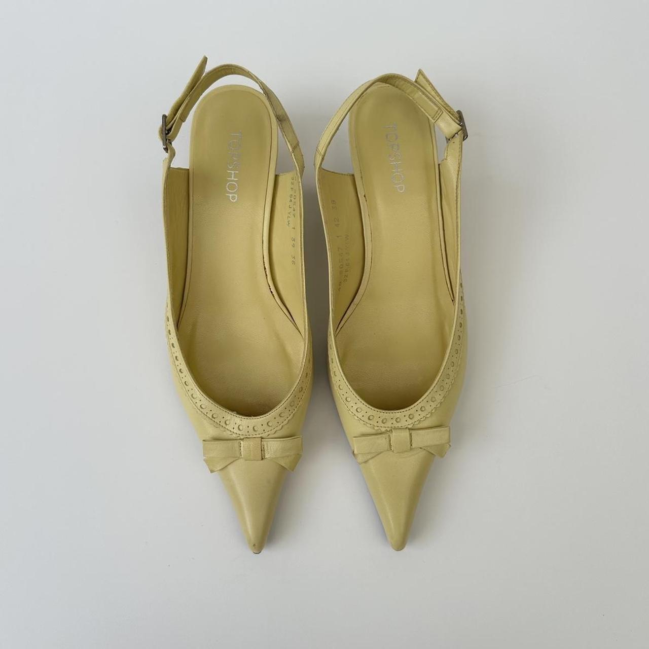 Vintage butter yellow kitten heels