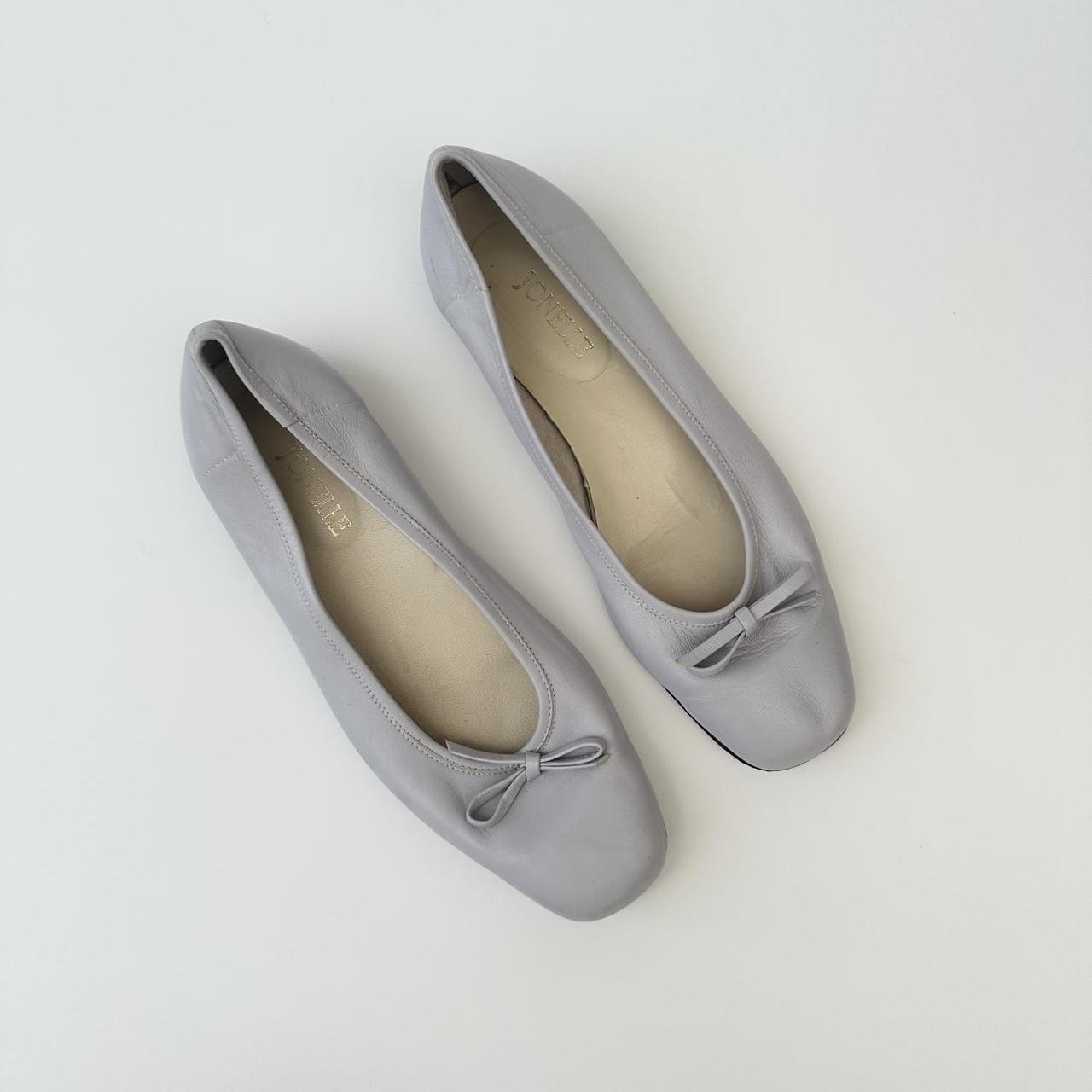 Lilac leather ballet flats