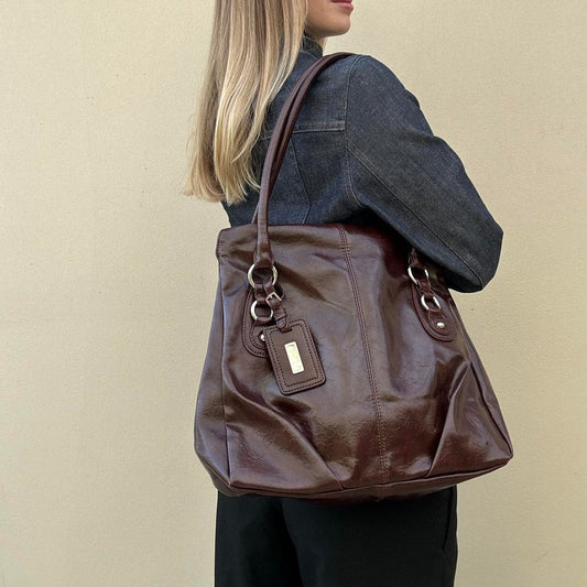 Vintage 00s brown leather bag