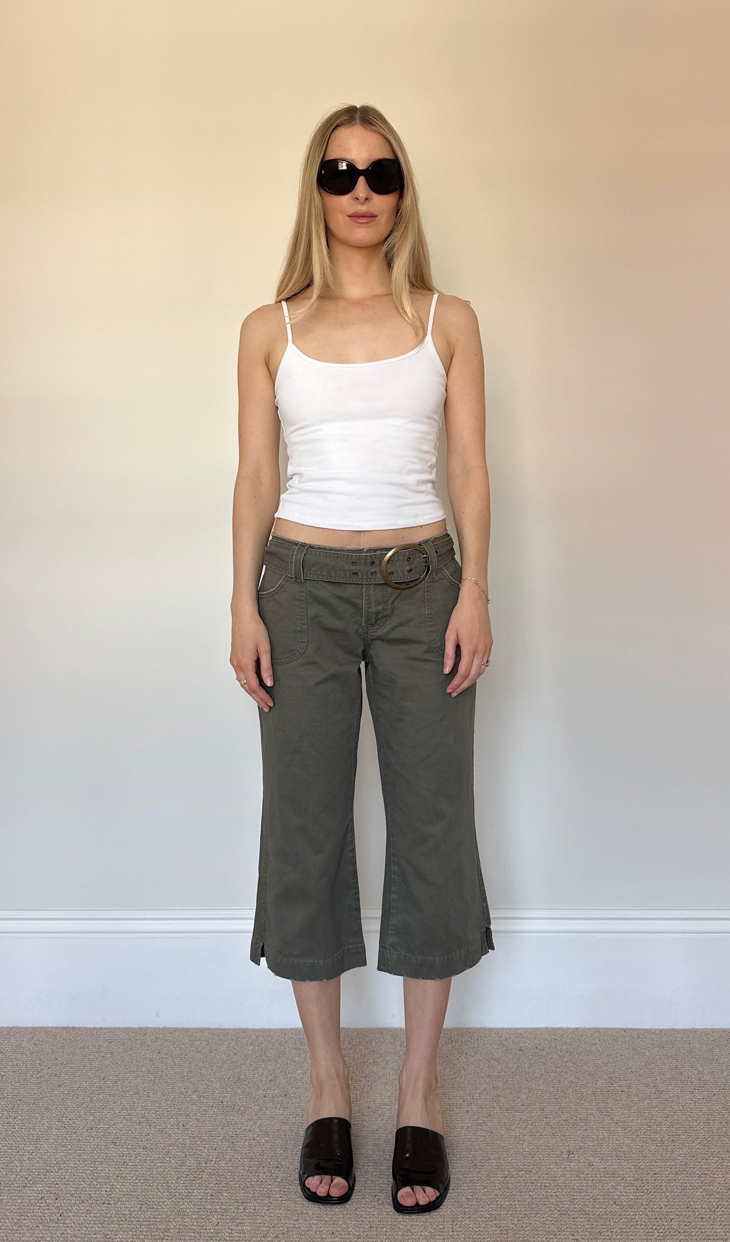 Vintage grommet belt khaki capris
