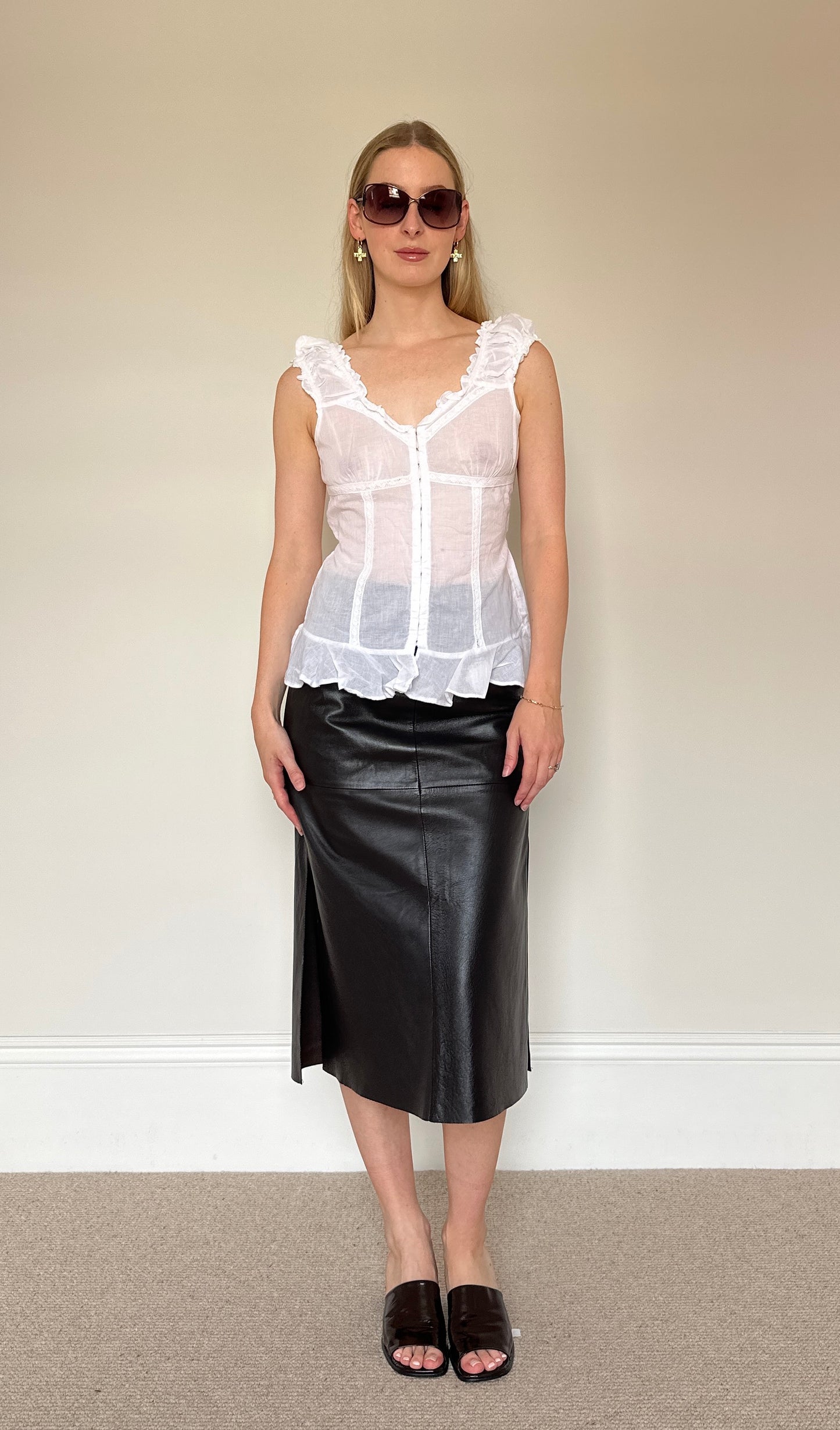 Vintage white hook & eye blouse