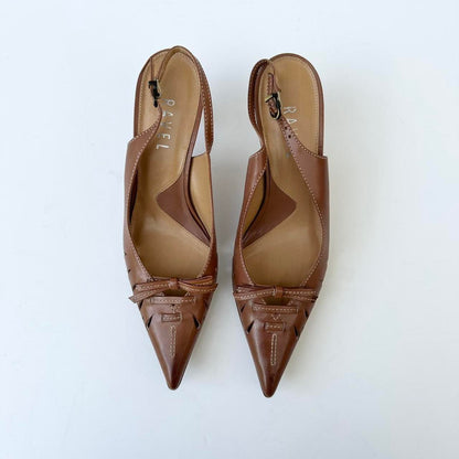 Vintage brown pointed kitten heels