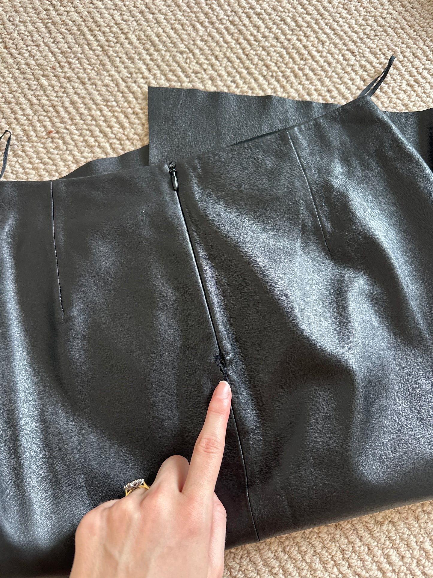 Vintage O-ring real leather skirt