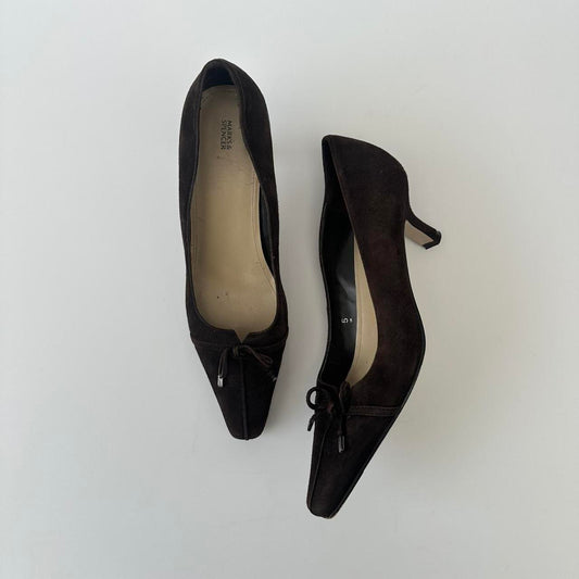 Vintage brown suede kitten heels