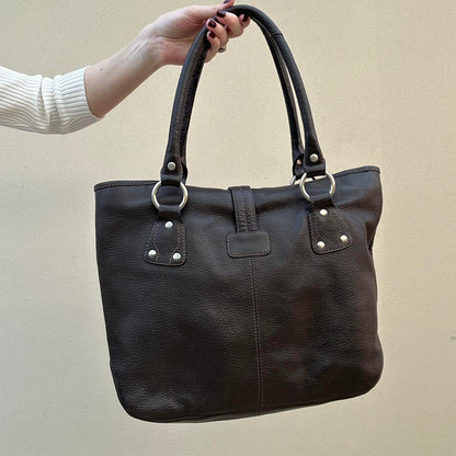 Vintage brown leather bag with silver hardware detail