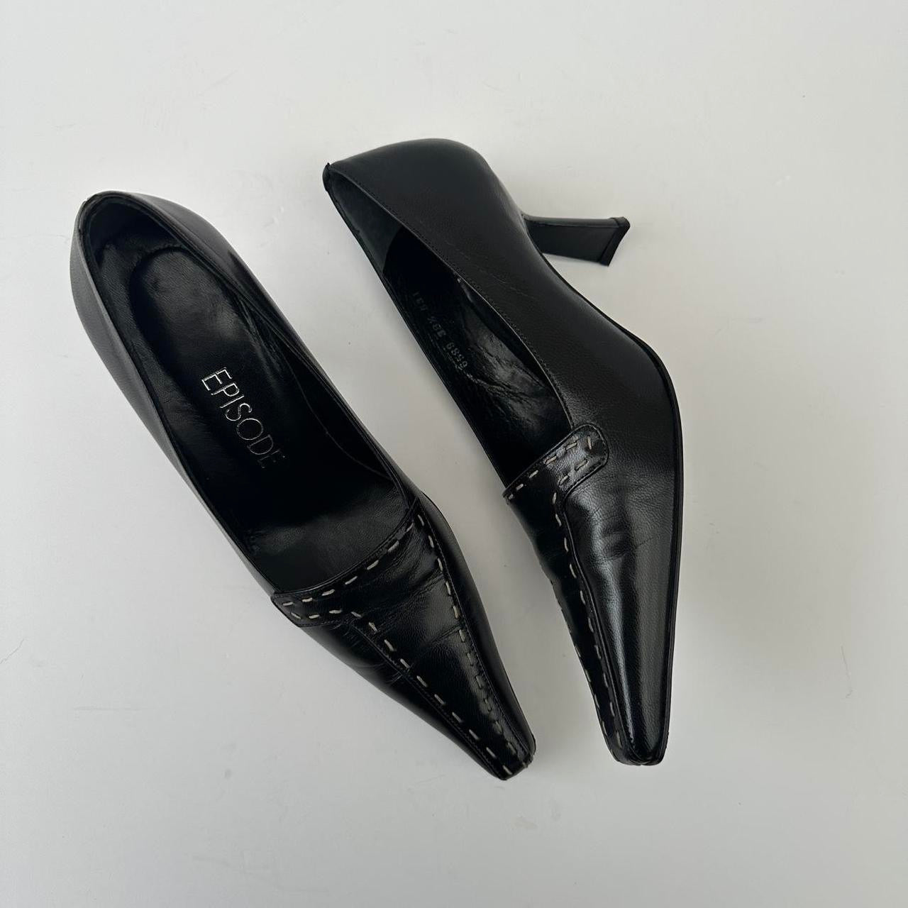 Vintage 00s pointed kitten heels