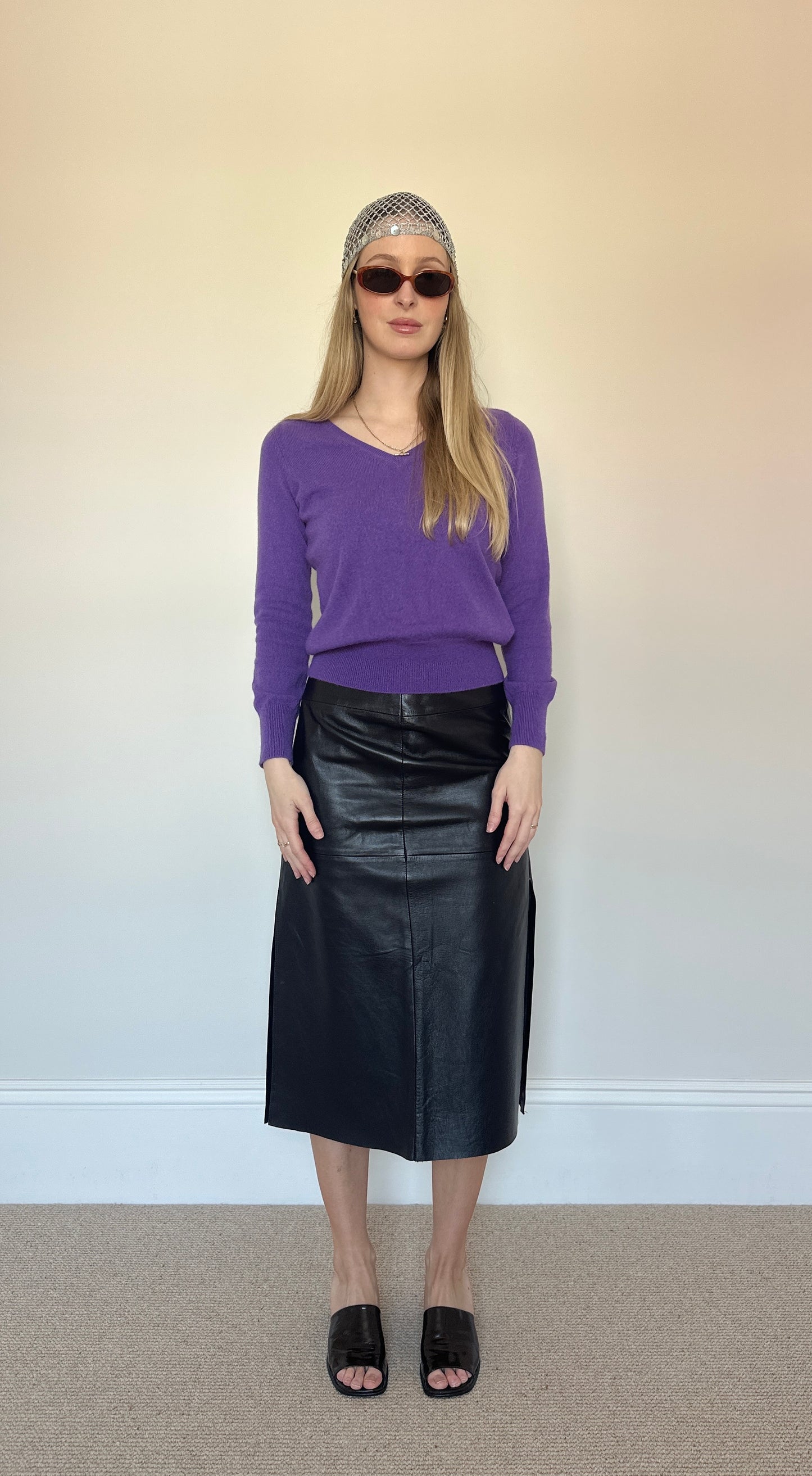 100% cashmere purple v-neck jumper
