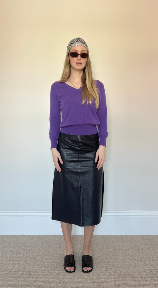 100% cashmere purple v-neck jumper