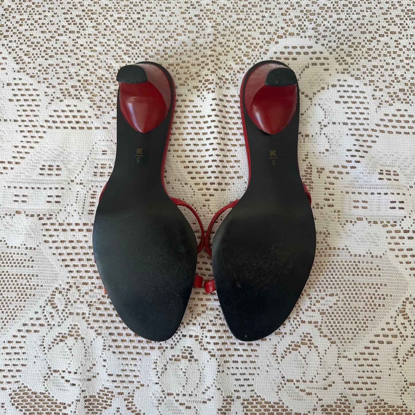 Vintage red floral kitten heels