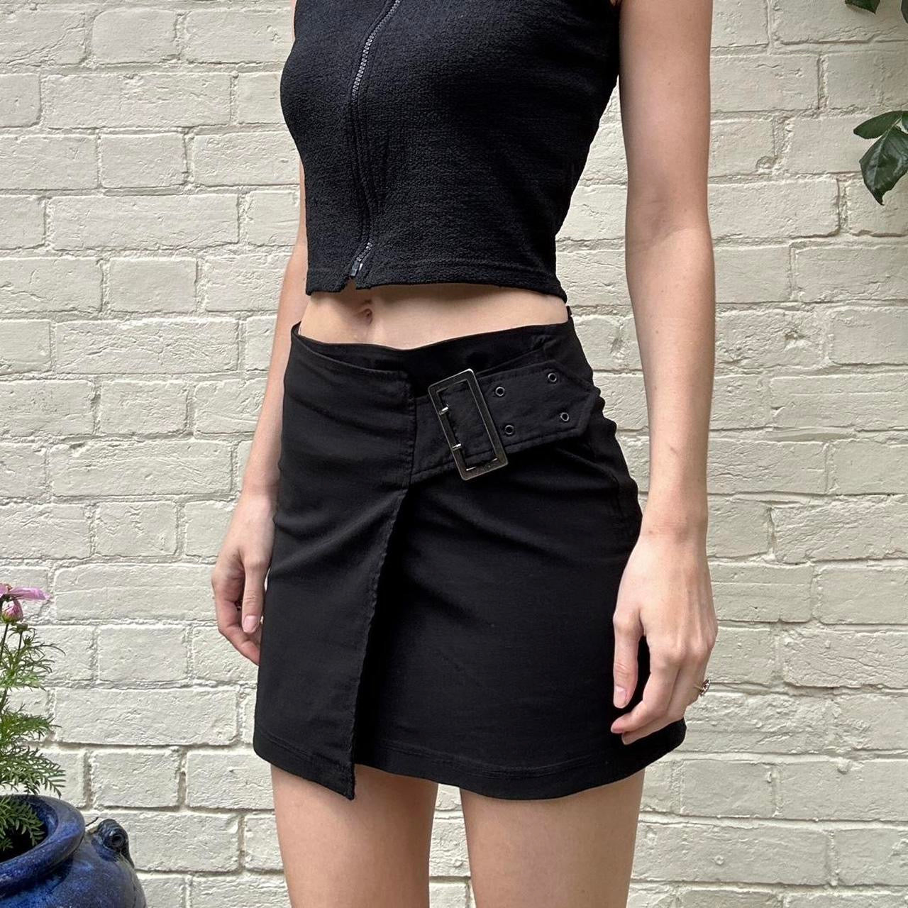 Vintage 00s buckle mini skirt