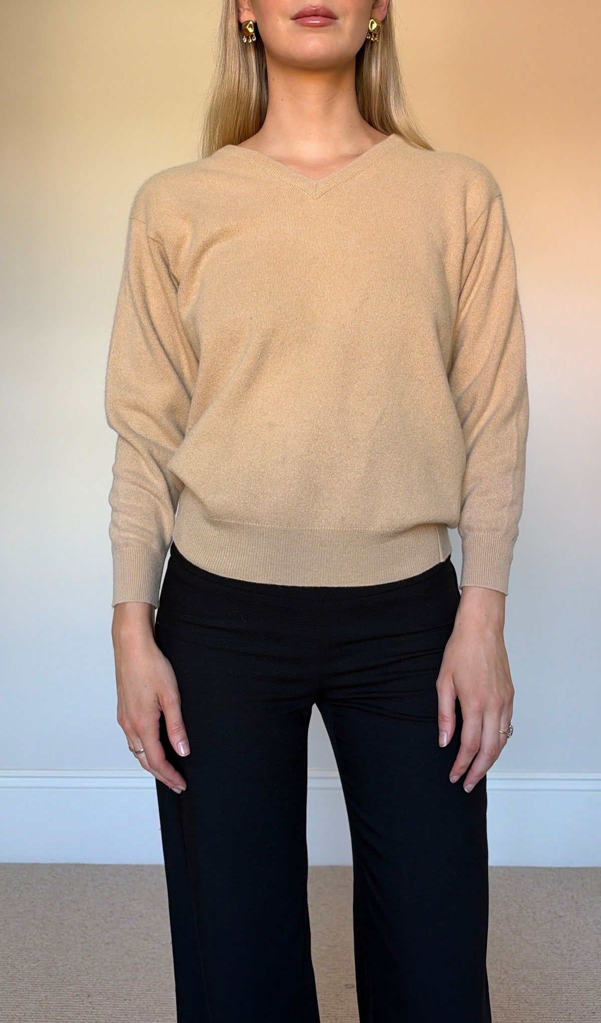 Vintage camel v-neck jumper