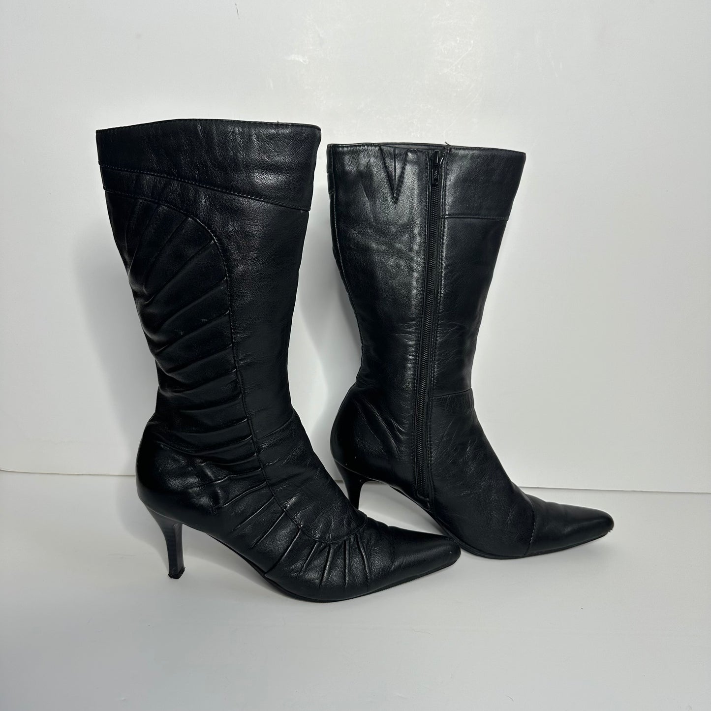 Vintage 00s leather boots